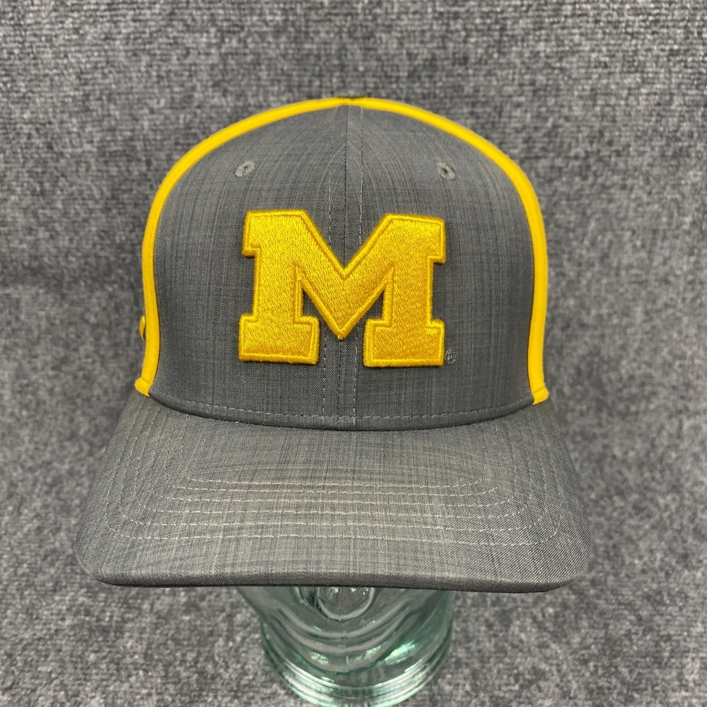 University Of Michigan Wolverines Jordan Jumpman Stretch Dri-Fit Cap Hat L/XL